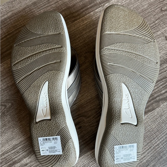 Cloudsteppers by Clarks Brittany Flora Sandals - Picture 4 of 5